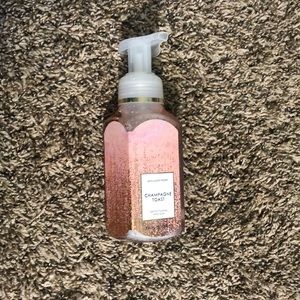 Foaming soap